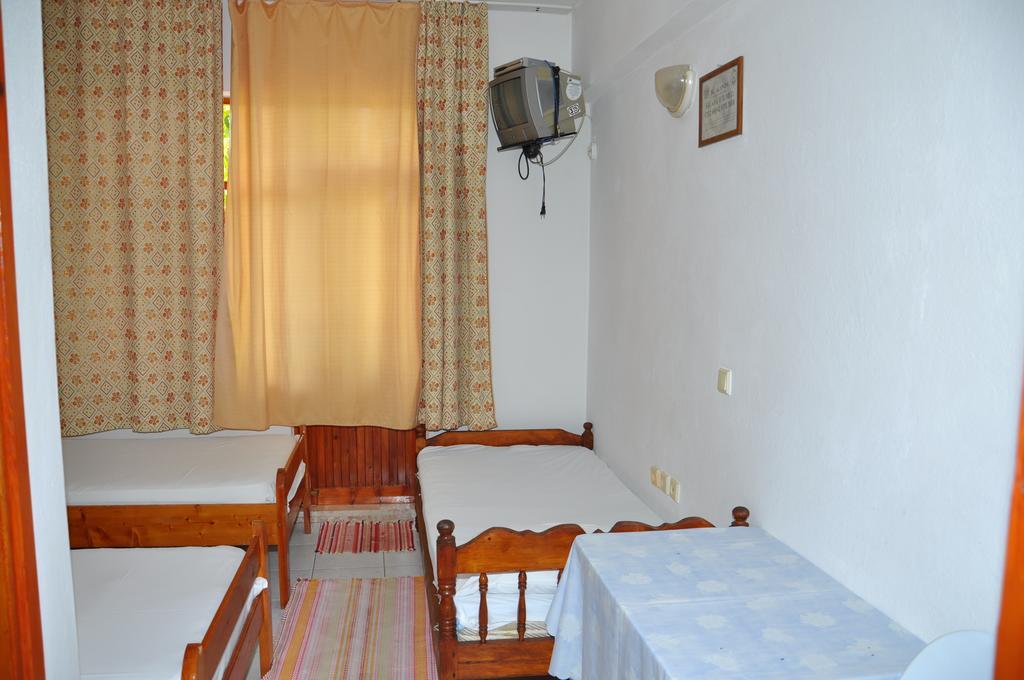 Homestay Keramos